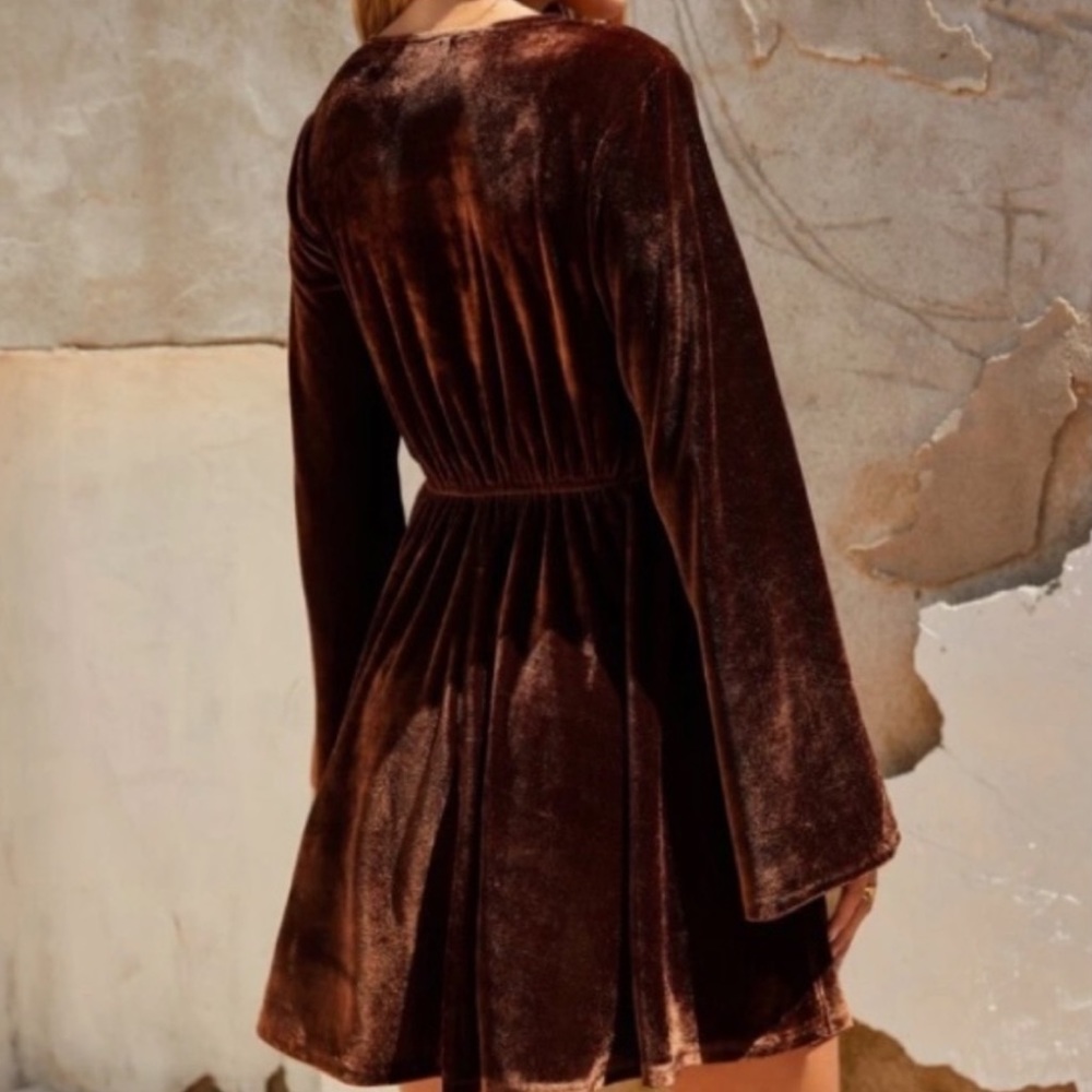 Bohemian burgundy velvet floral embroidered mini dress - Picture 9 of 14